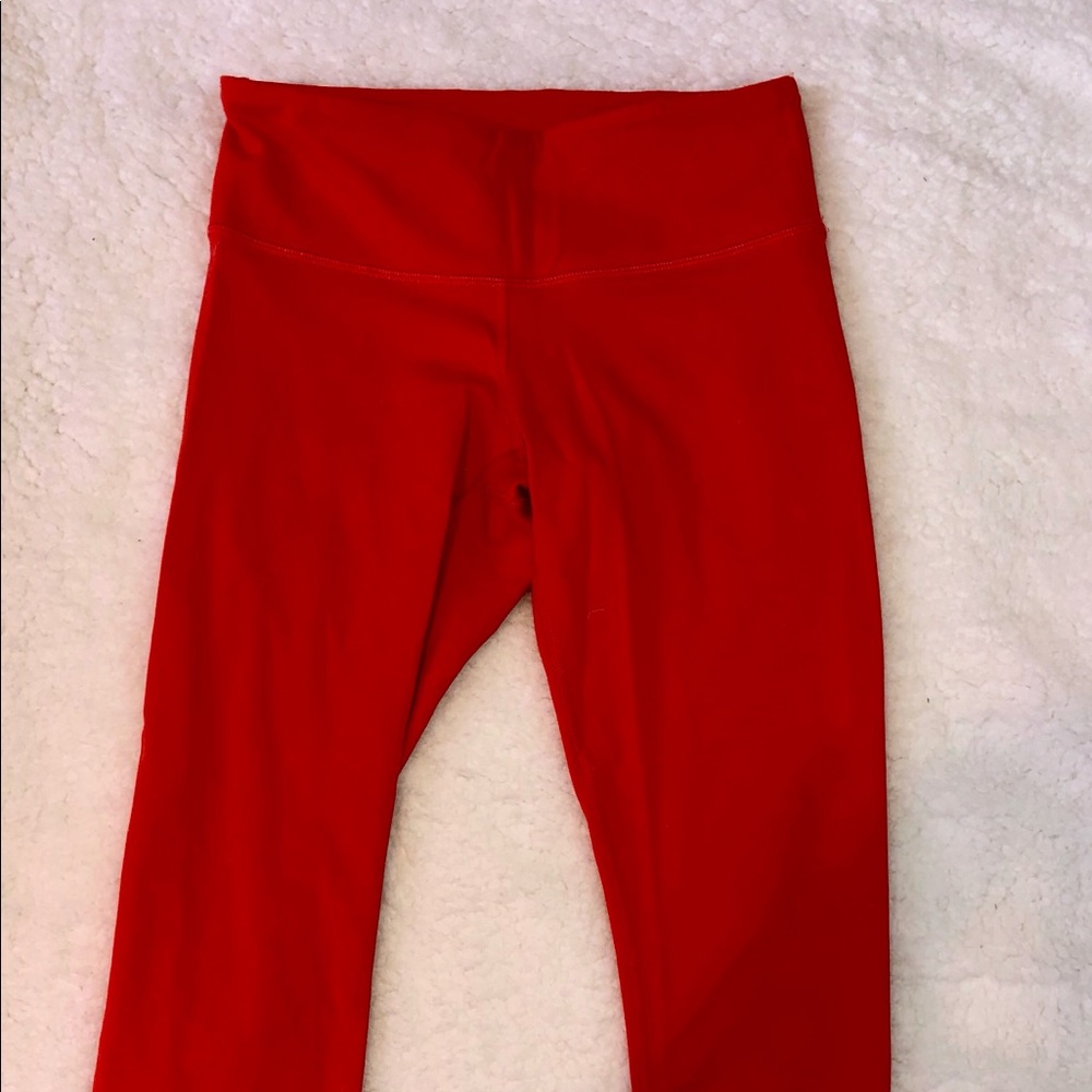 Lululemon wunder under crop. Alarming red